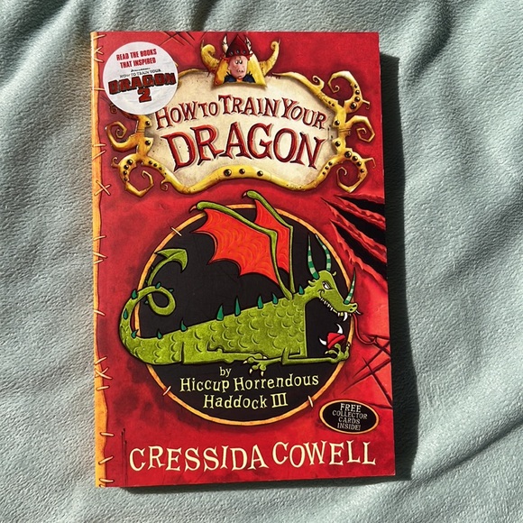 3 novels: How to train your dragon, How to Speak Dragonese,and Totally Winnie - Picture 4 of 15